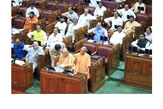 सीएम योगी का विपक्ष पर पलटवार, बोले – यूपी में स्कूल बंद नहीं, शिक्षा व्यवस्था हुई और मज़बूत